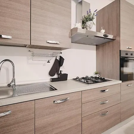 5 Fco Modern & Spacious, Free Parking * Fiumicino