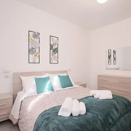 5 Fco Modern & Spacious, Free Parking Apartamento