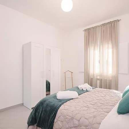 Apartamento 5 Fco Modern & Spacious, Free Parking