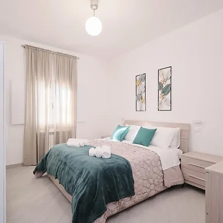 5 Fco Modern & Spacious, Free Parking Apartment Fiumicino